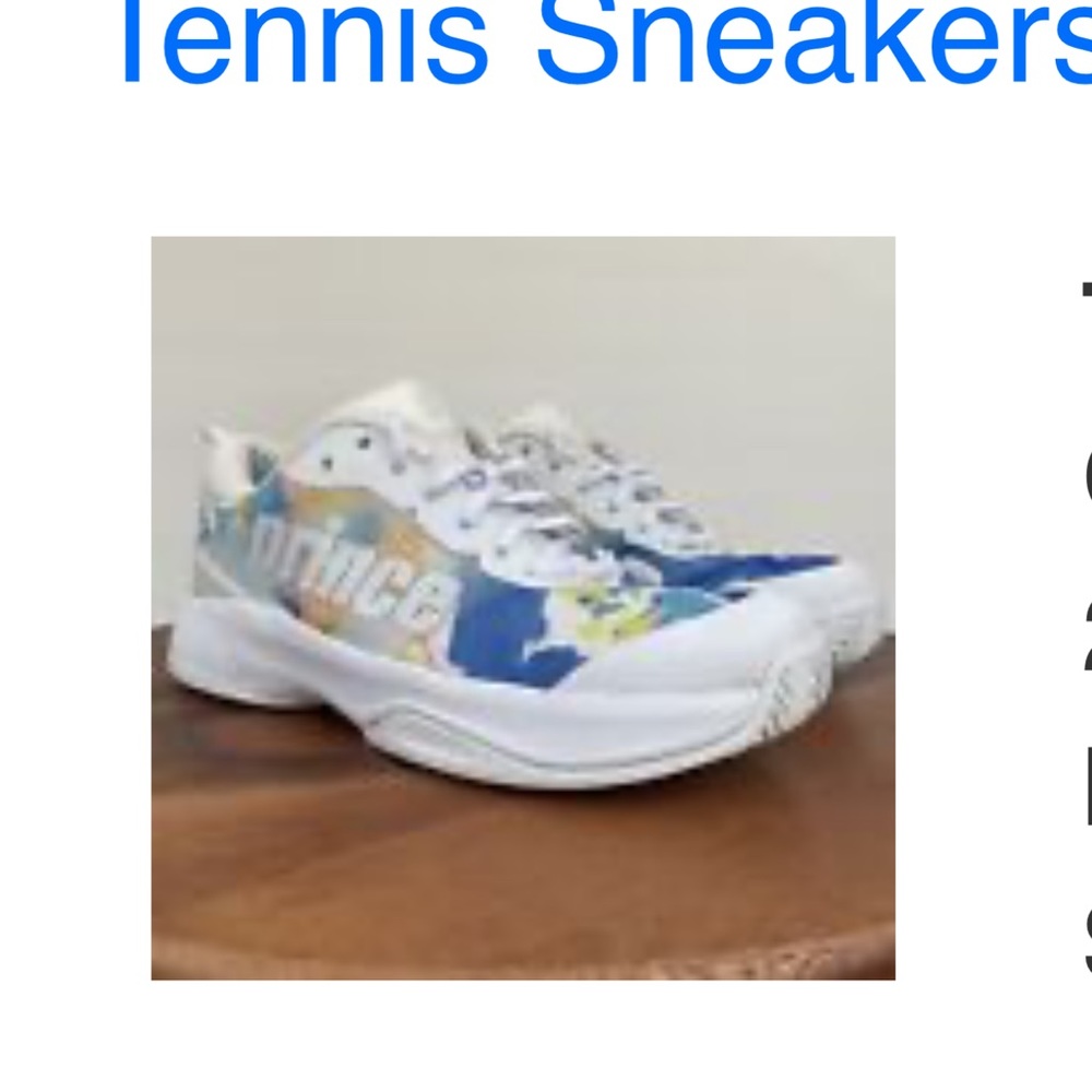 Court tennis shoes